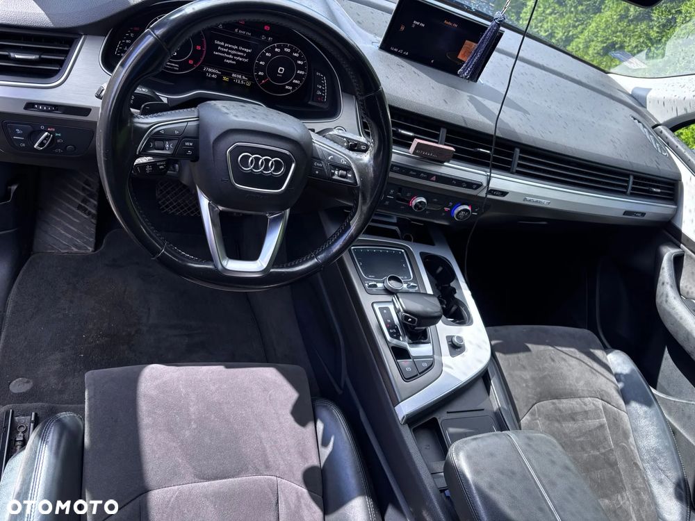 Audi Q7 - 3