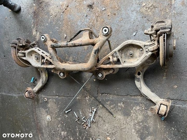 Zawieszenie tylne kompletne sanki wahacze tarcze zaciski czujniki ABS Bmw e83 x3 lift - 1