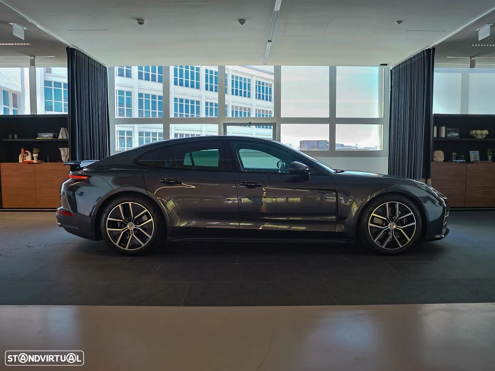 Porsche Panamera 4 E-Hybrid - 7