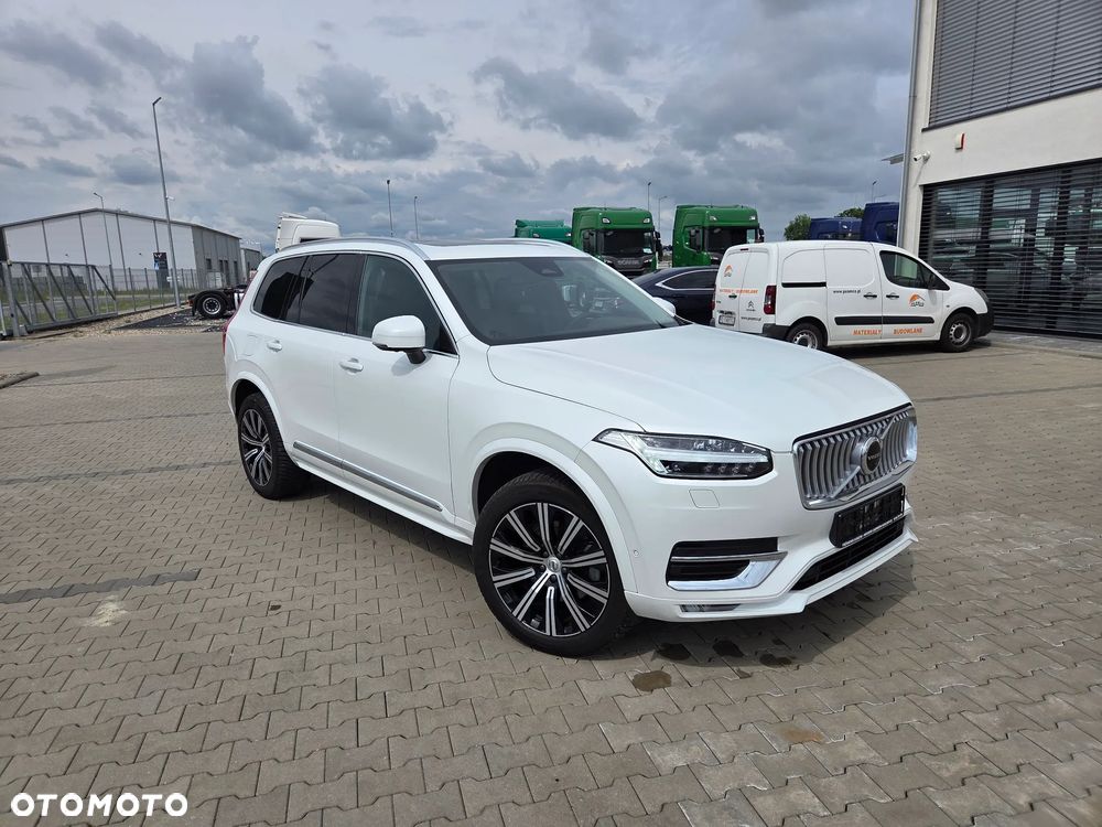 Volvo XC 90 B5 D AWD Plus Bright - 2
