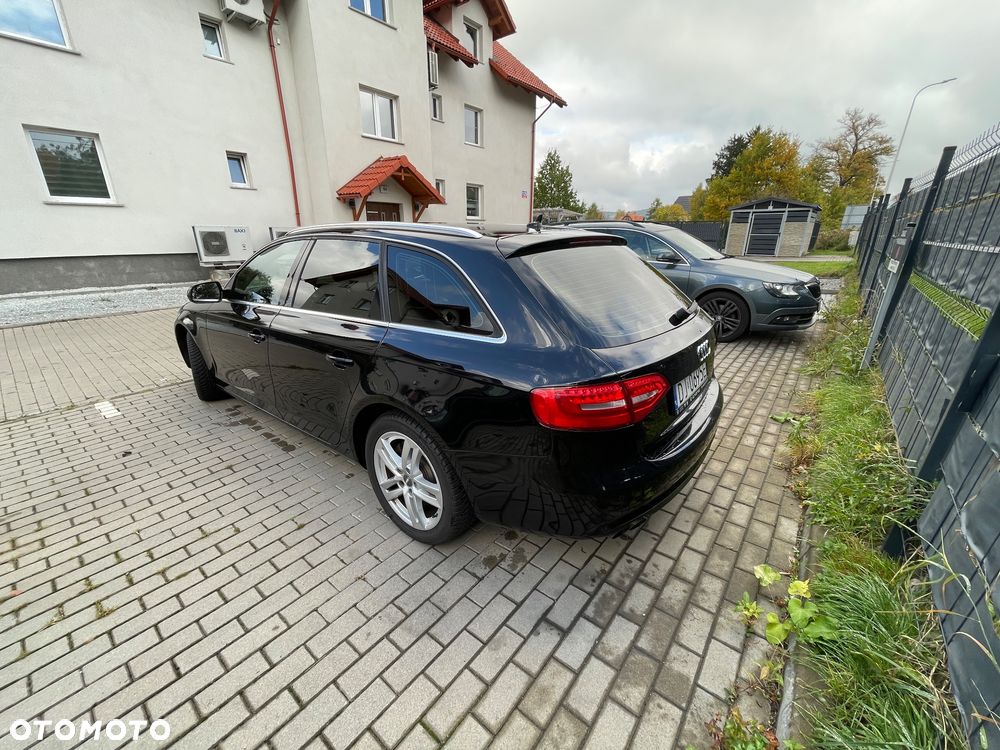 Audi A4 Avant 2012 photo 4