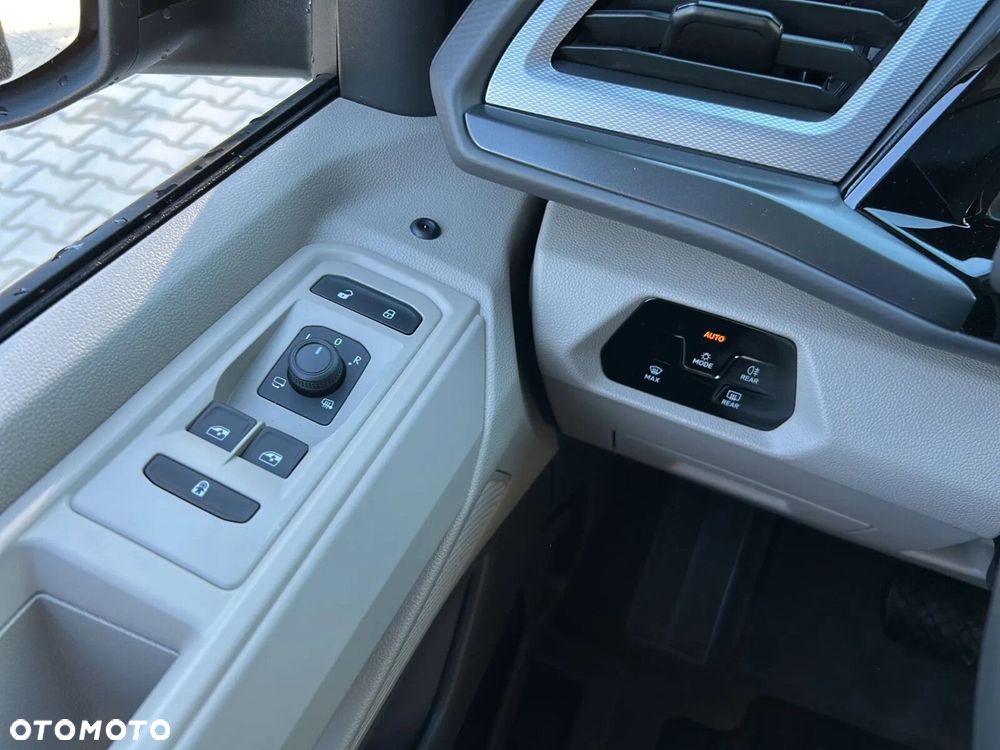 Volkswagen multivan Family L1 2,0 l TDI 150 KM DSG - 25