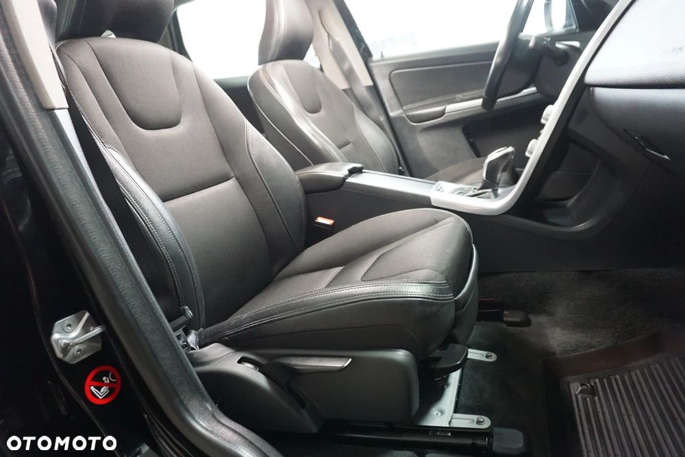 Volvo XC 60 D4 Geartronic Kinetic - 22