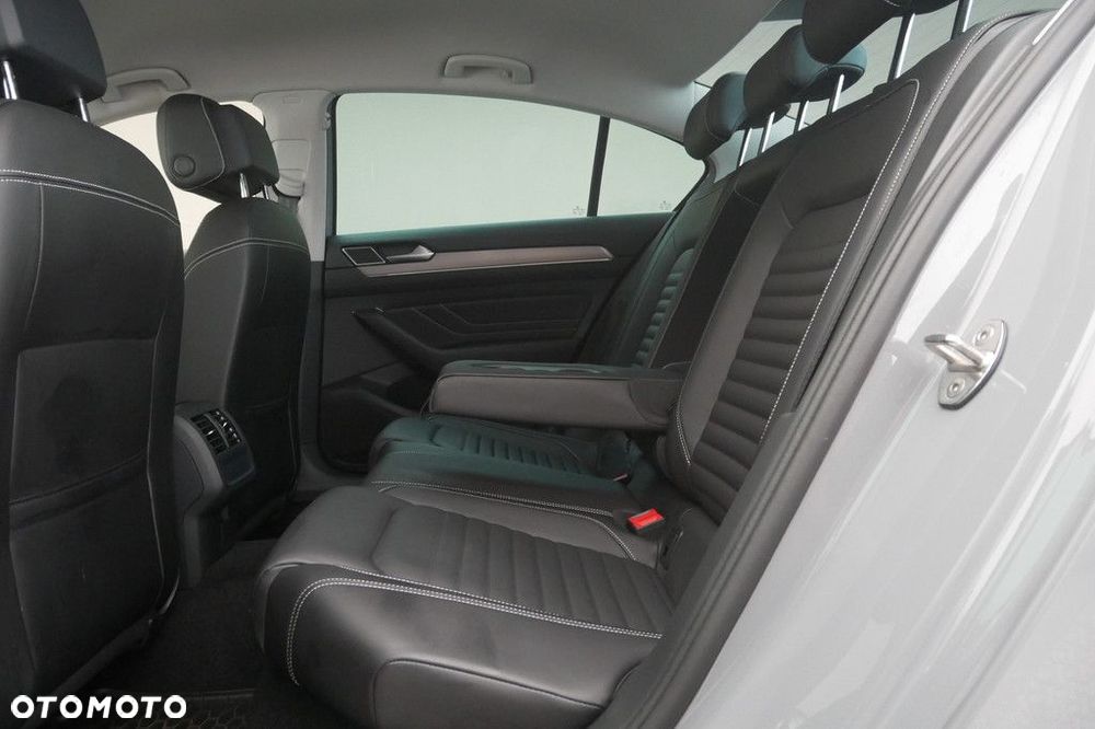 Volkswagen Passat 2.0 TSI Elegance DSG - 15