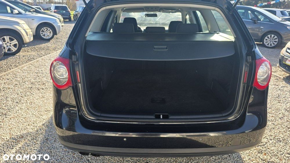 Volkswagen Passat - 23