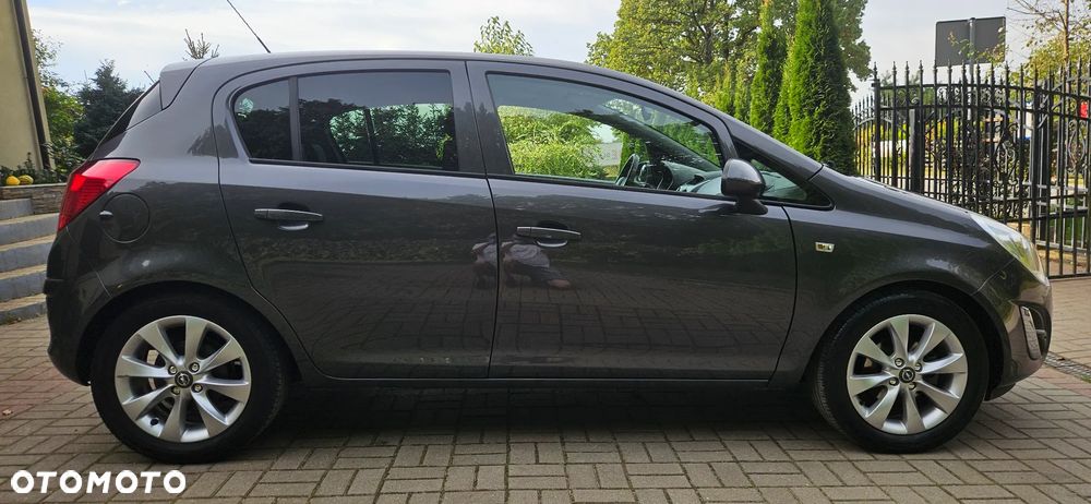 Opel Corsa 1.4 16V 150 Jahre - 9