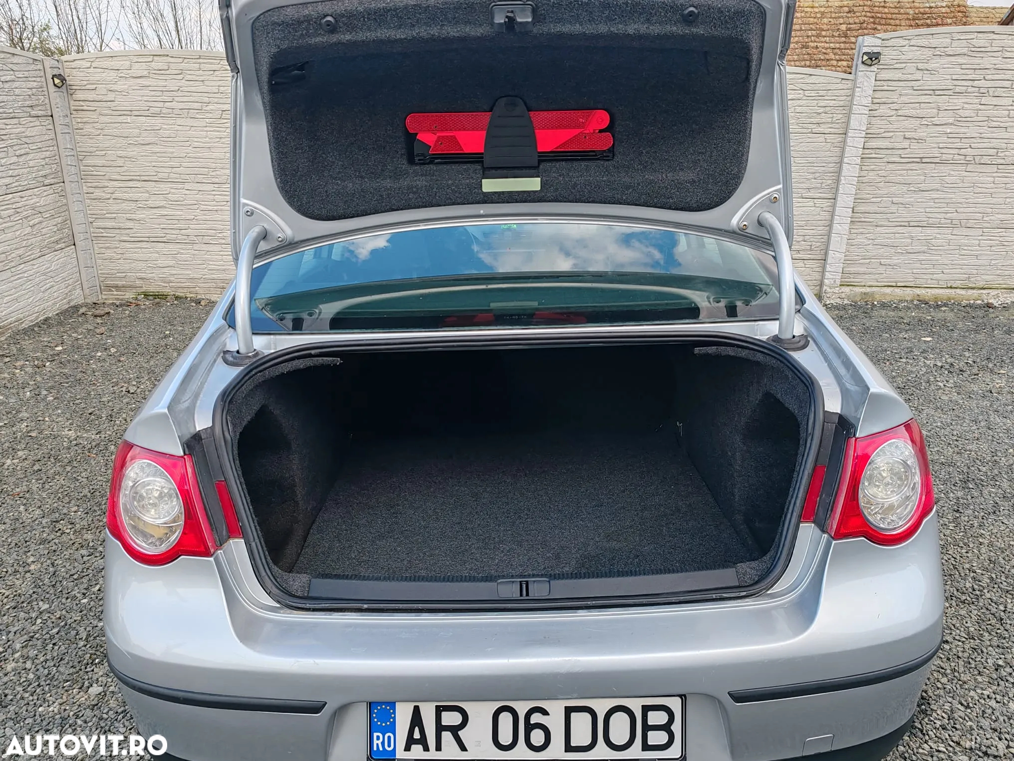 Volkswagen Passat - 11