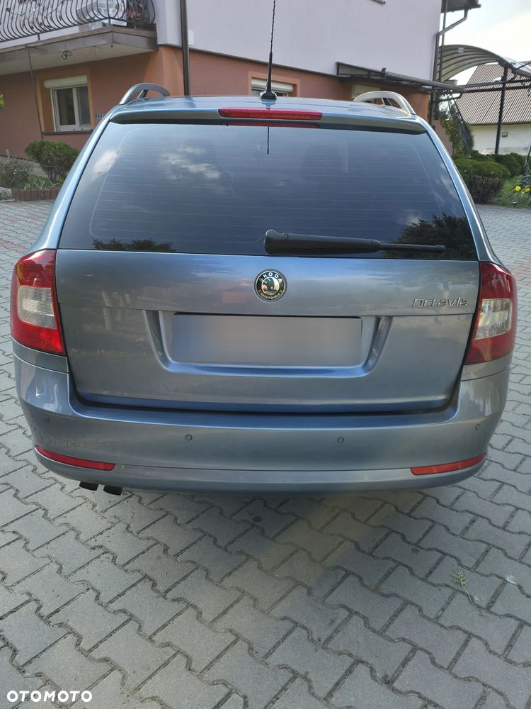 Skoda Octavia 2.0 TDI DPF DSG Laurin & Klement - 2
