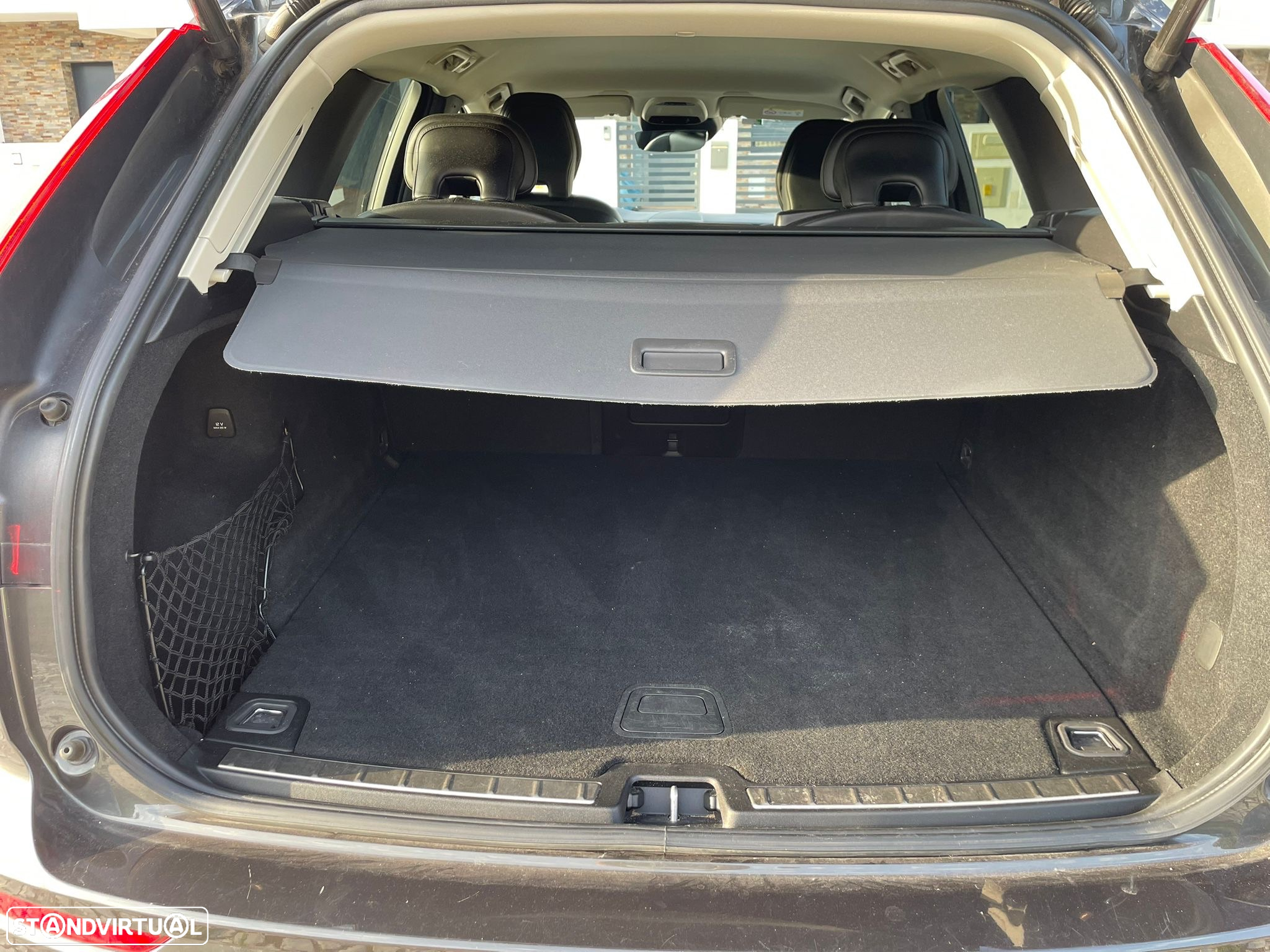 Volvo XC 60 2.0 D4 Momentum Geartronic - 6
