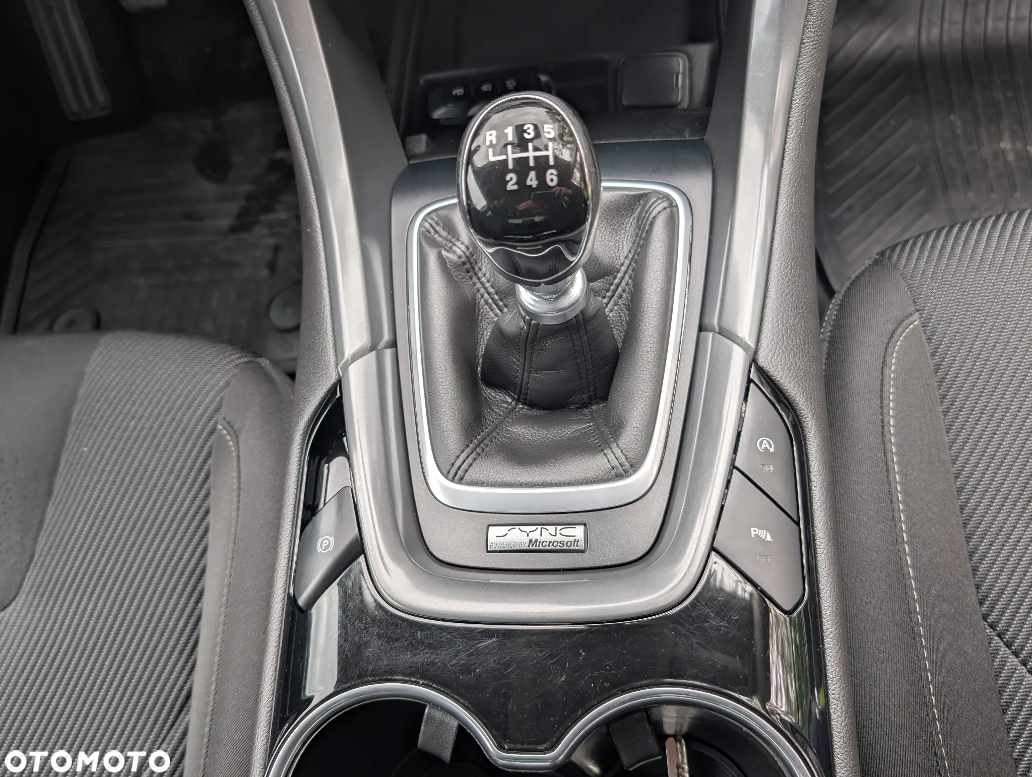 Ford Mondeo 1.5 EcoBoost Ambiente - 14