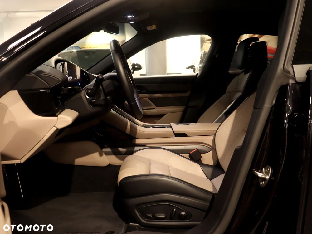 Porsche Taycan 105kWh 4 Performance Plus - 17