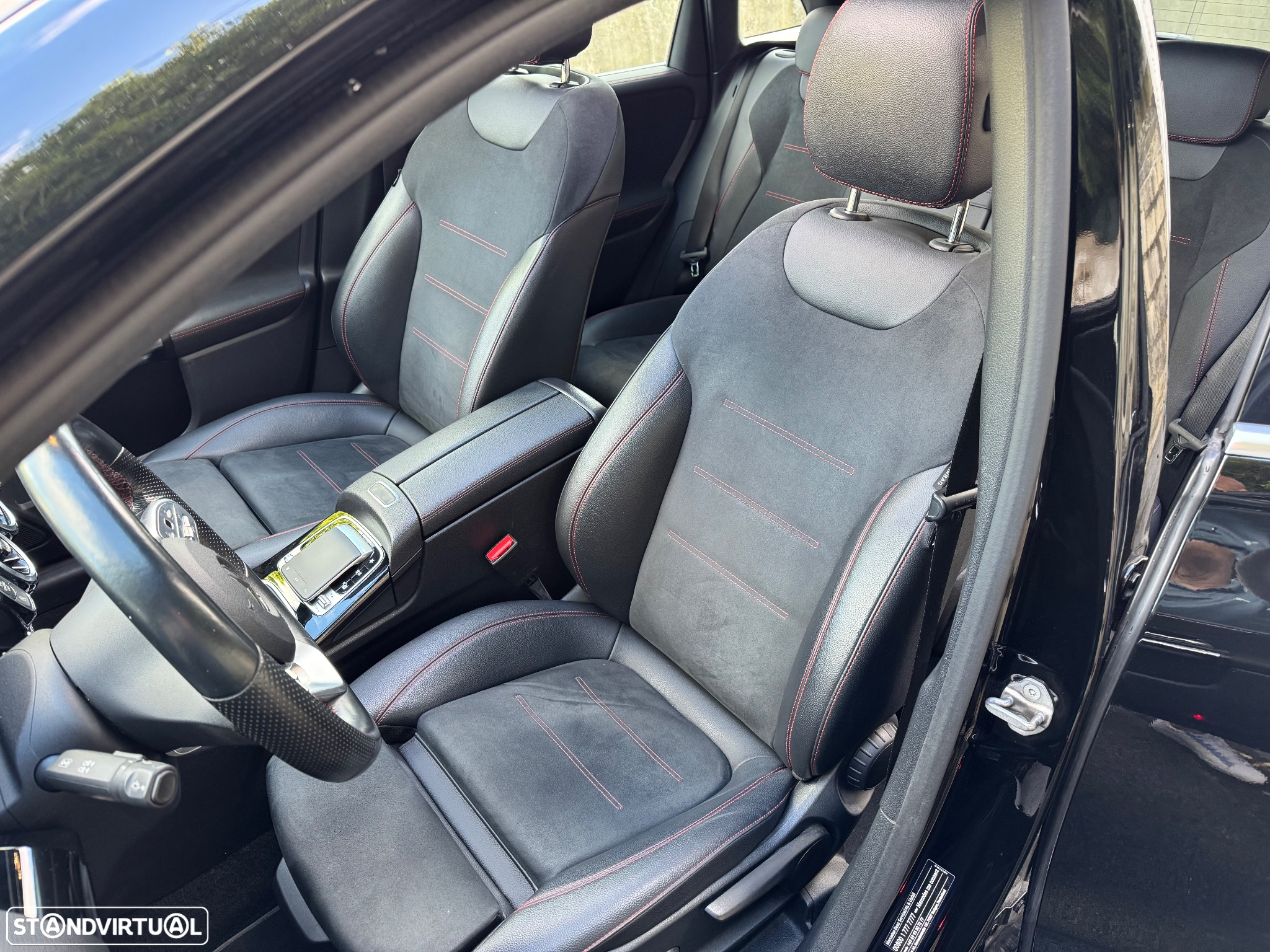 Mercedes-Benz B 180 d AMG Line - 21
