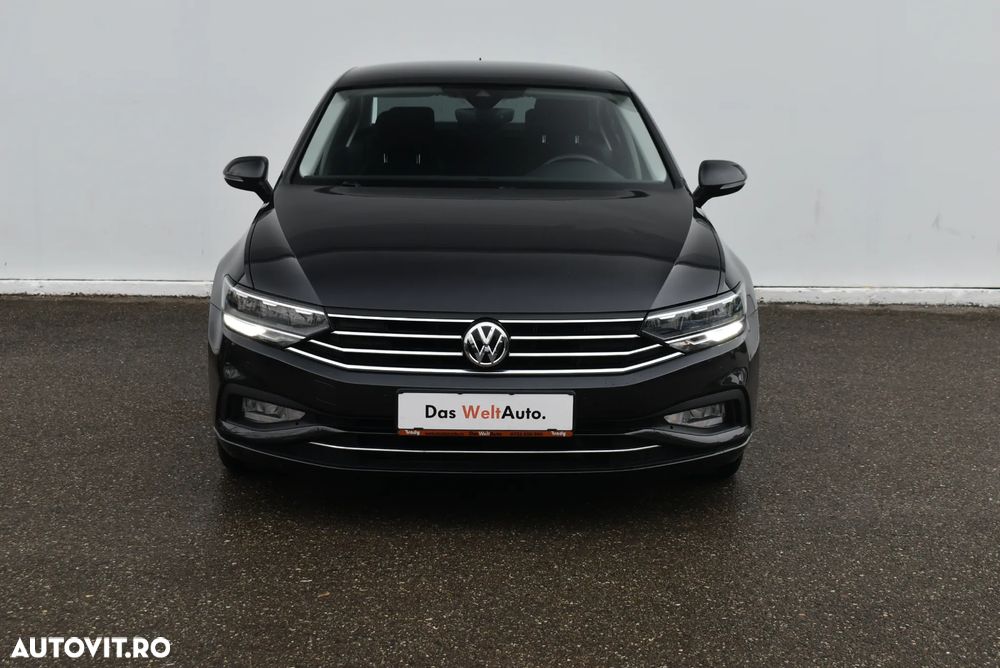 Volkswagen Passat - 15