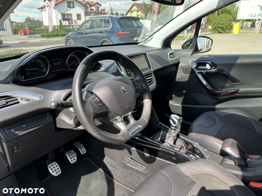 Peugeot 2008 BlueHDi FAP 120 STOP & START GT-Line Edition - 19