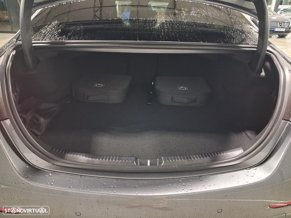 Mercedes-Benz C 300 de AMG Line - 12