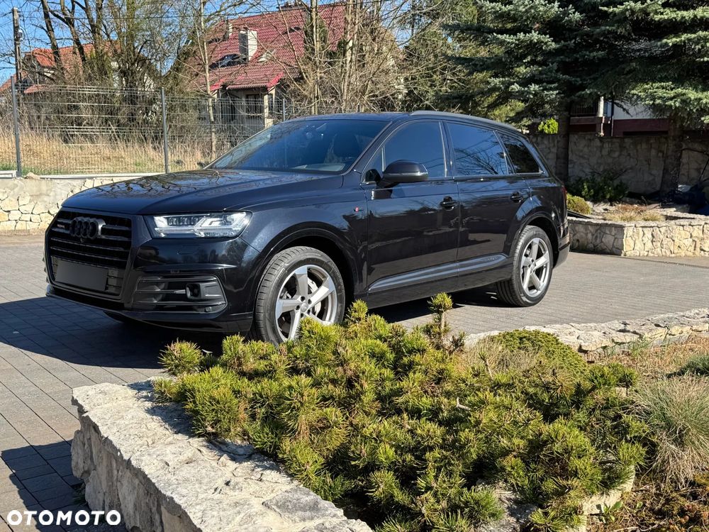 Audi Q7 - 1