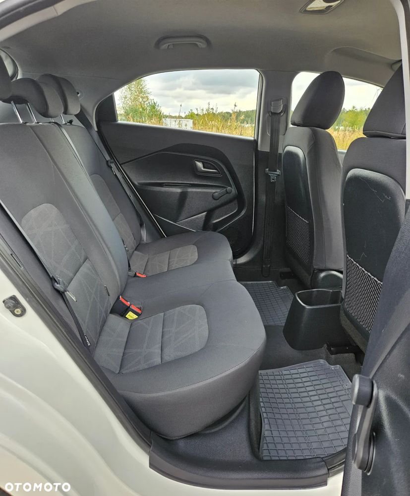 Kia Rio 1.2 Attract - 8