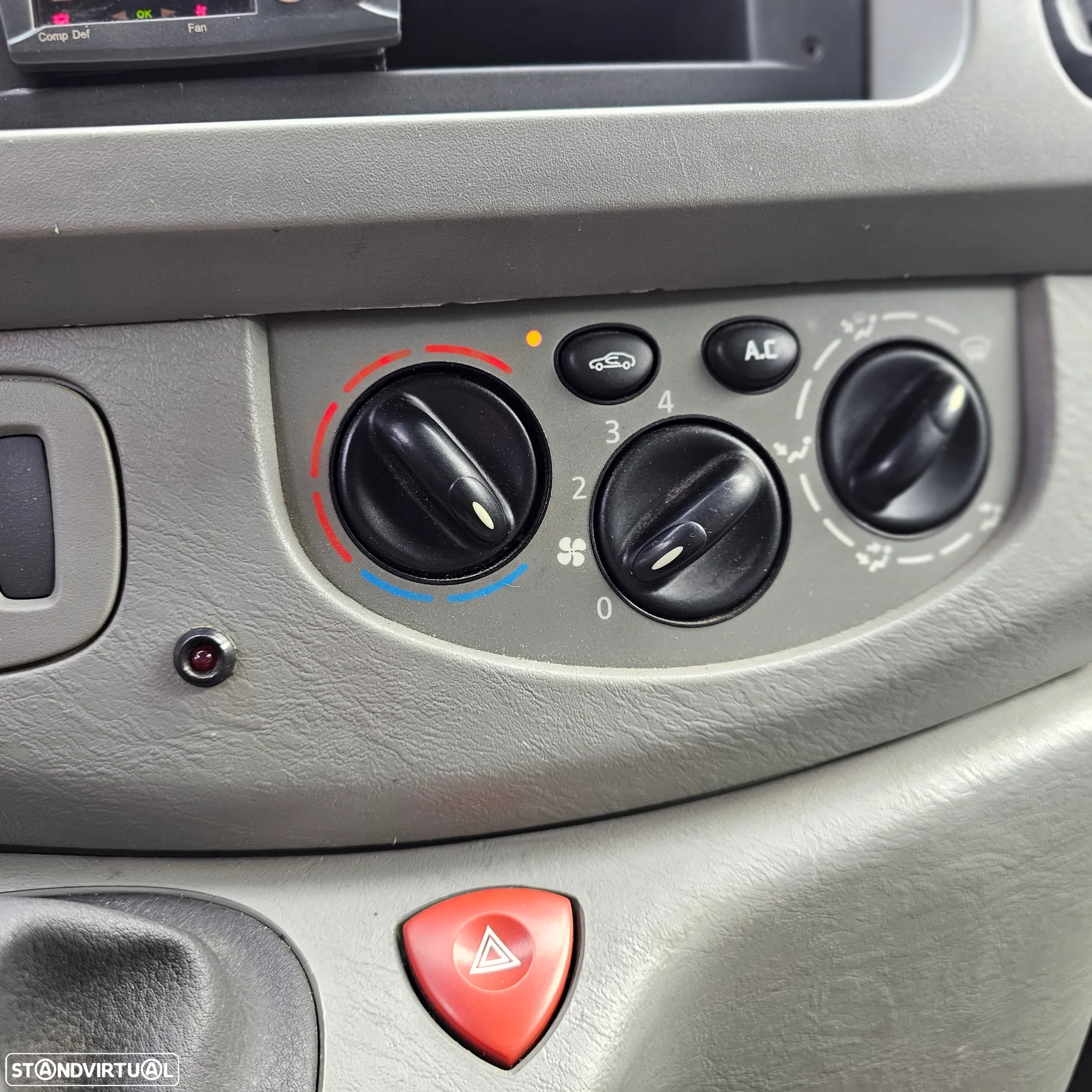 Opel Vivaro frigorífica - 25
