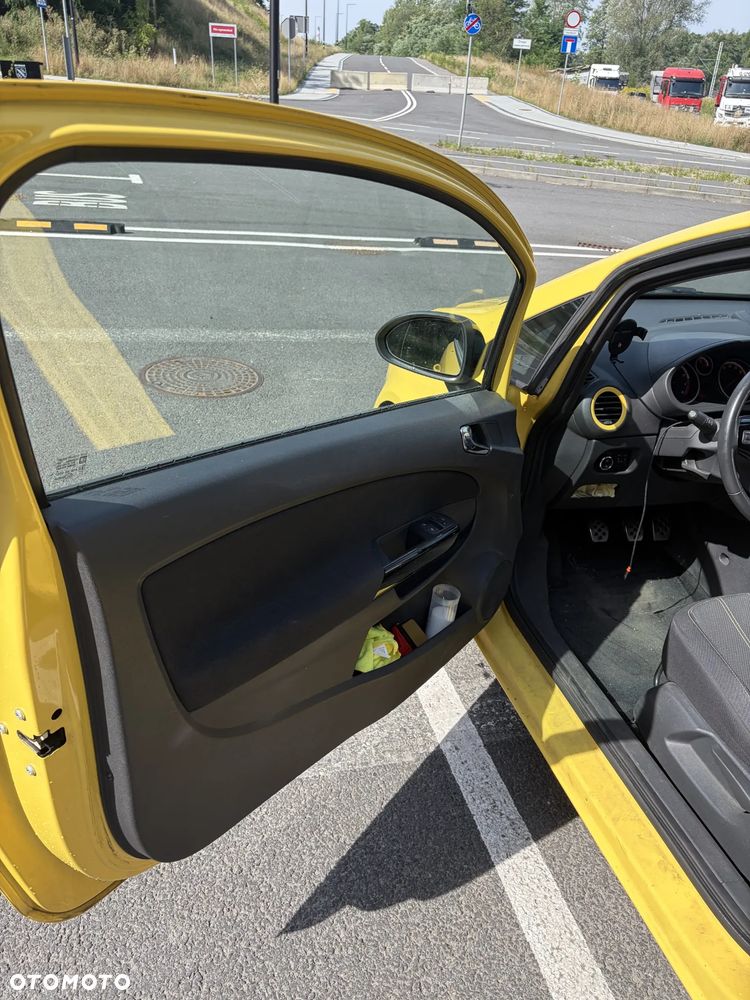 Opel Corsa - 10
