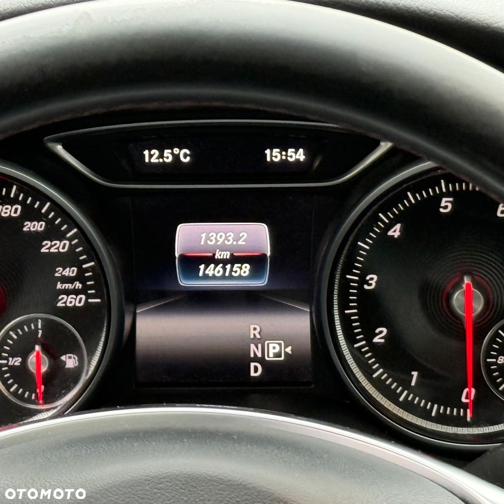 Mercedes-Benz CLA 200 7G-DCT AMG Line - 16