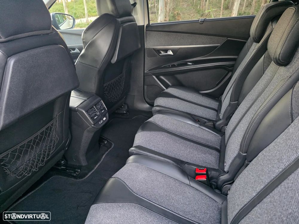 Peugeot 5008 1.2 PureTech Allure EAT6 - 25
