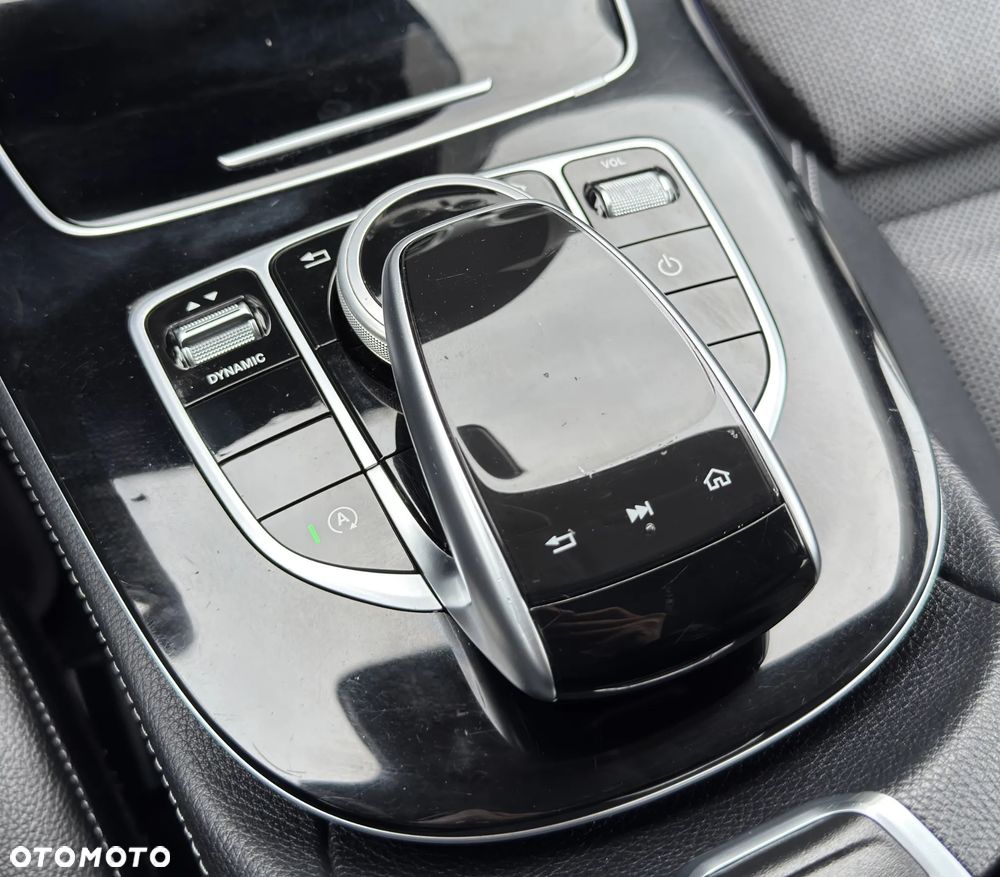 Mercedes-Benz Klasa E 200 d 9G-TRONIC Avantgarde - 24
