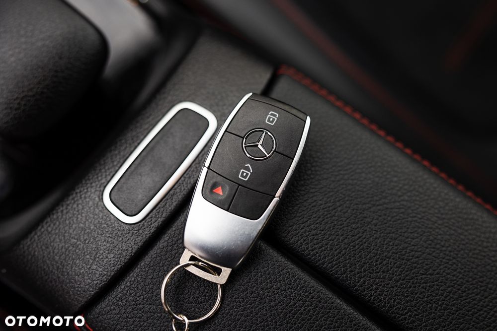 Mercedes-Benz GLA 250 8G-DCT AMG Line - 18