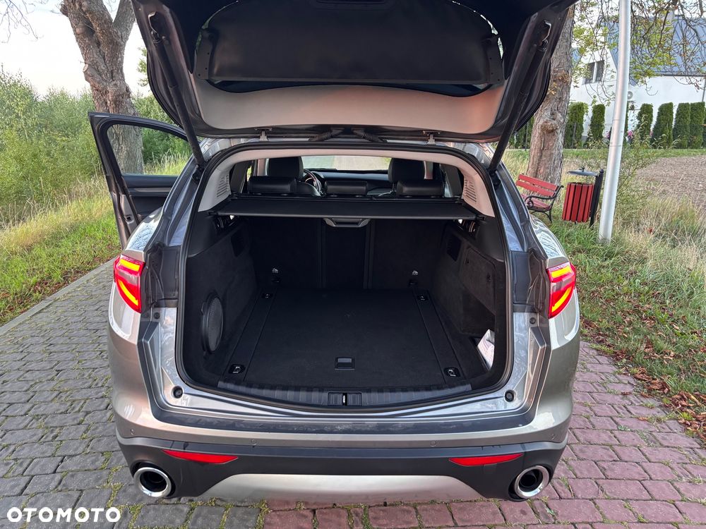 Alfa Romeo Stelvio 2.0 Turbo TI Q4 - 20
