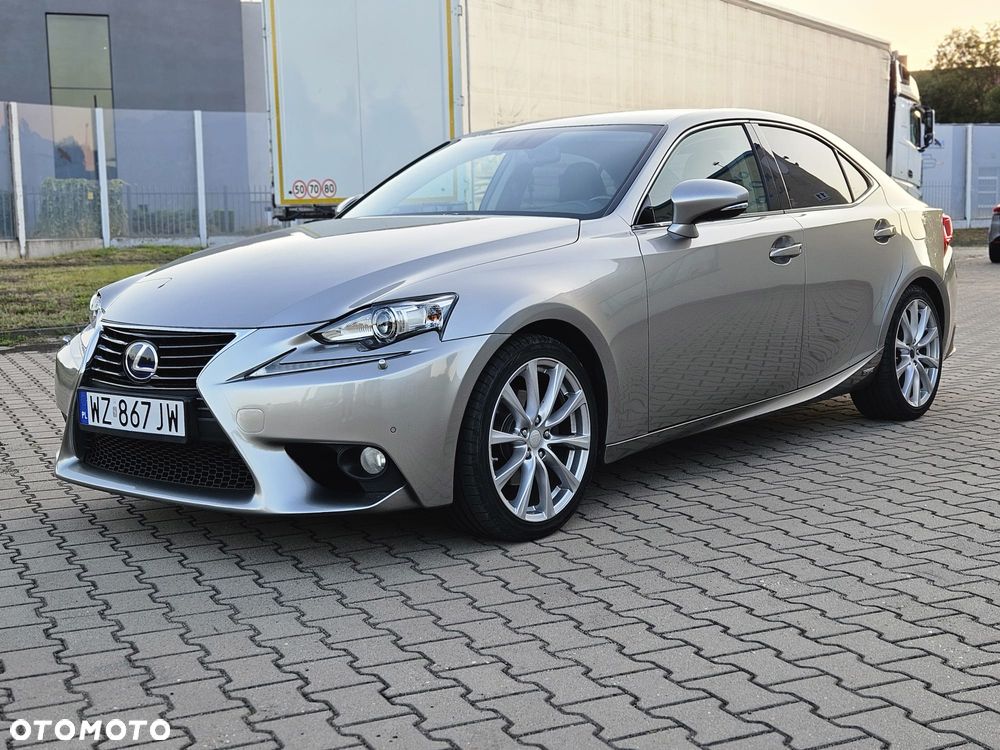 Lexus IS 300h Comfort