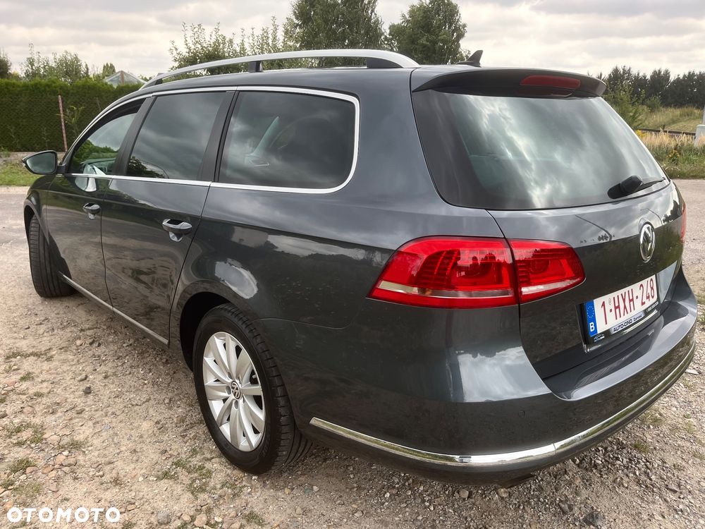 Volkswagen Passat - 11