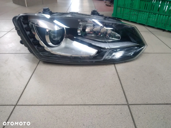 Volkswagen Polo 6R Reflektor Przód Przedni Prawy Bixenon 6R1941032C