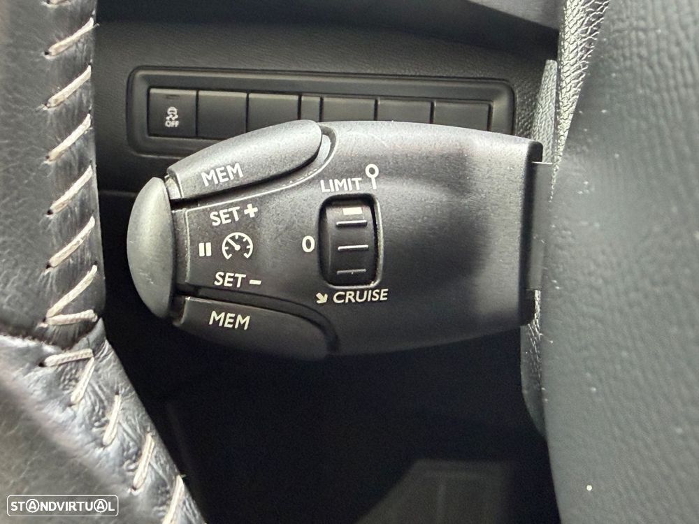 Peugeot 308 125 THP Allure - 31