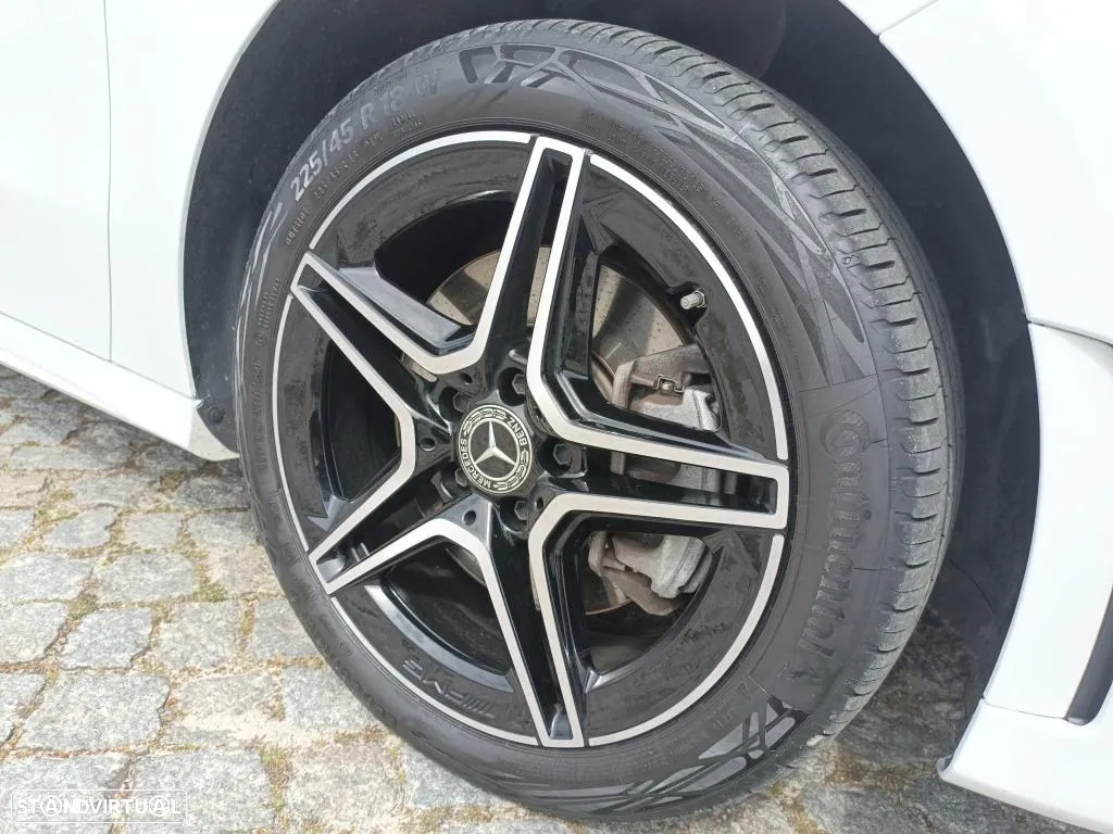 Mercedes-Benz A 250 e AMG Line - 28