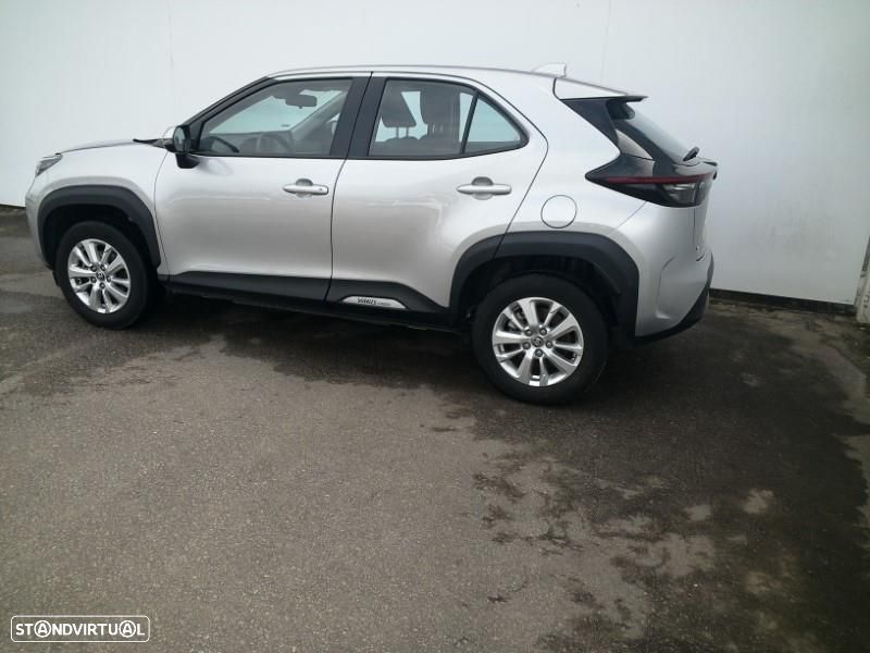 Toyota Yaris Cross 1.5 HDF Comfort Plus - 4