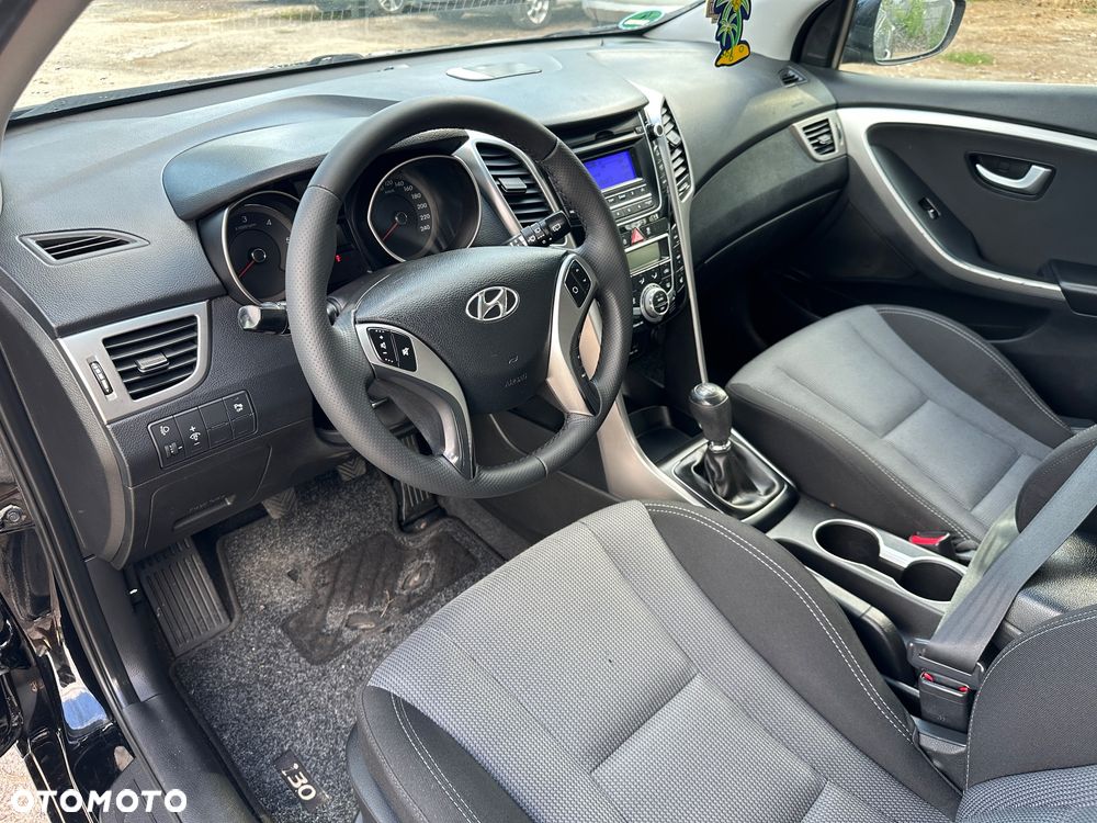 Hyundai i30 1.6 CRDI Trend - 14