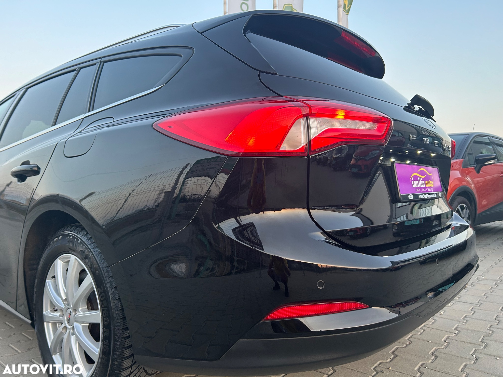 Ford Focus - 12