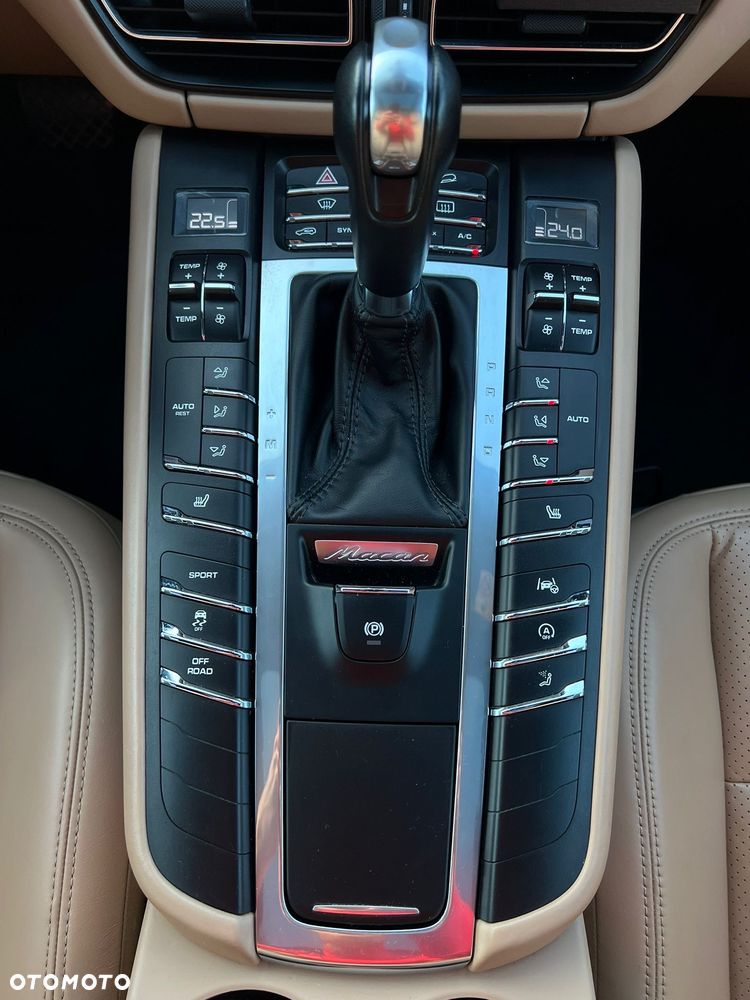 Porsche Macan - 37