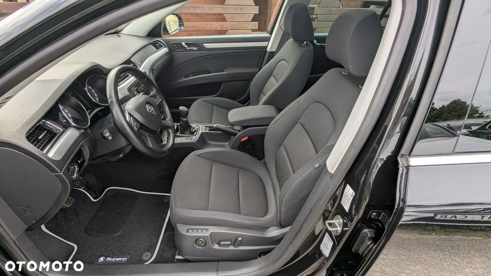 Skoda Superb 1.6 TDI Active Greenline - 15