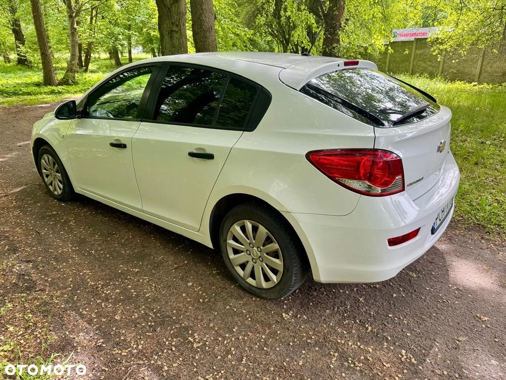 Chevrolet Cruze 1.8 LS+ - 14