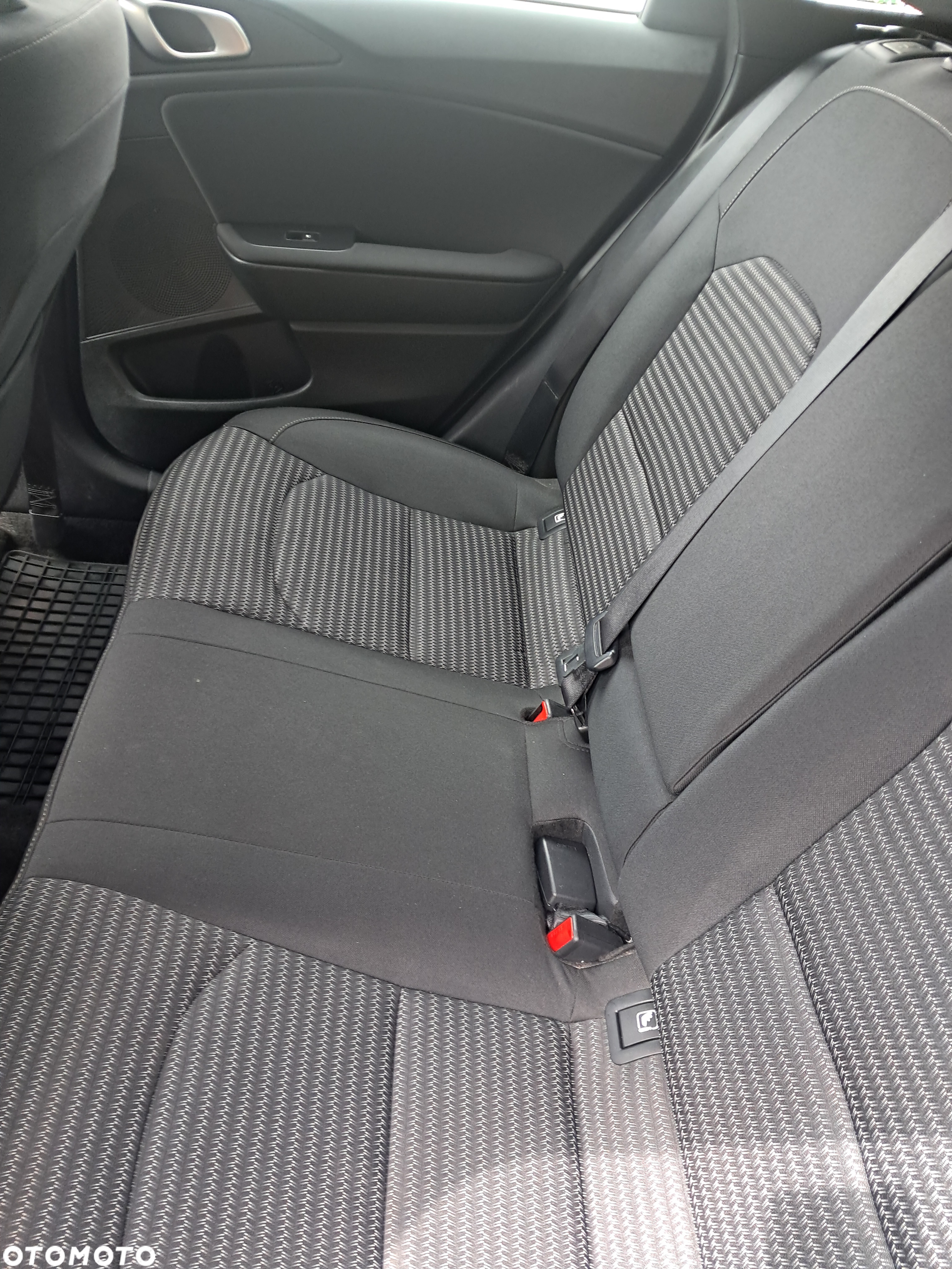 Kia Ceed 1.5 T-GDI M - 11