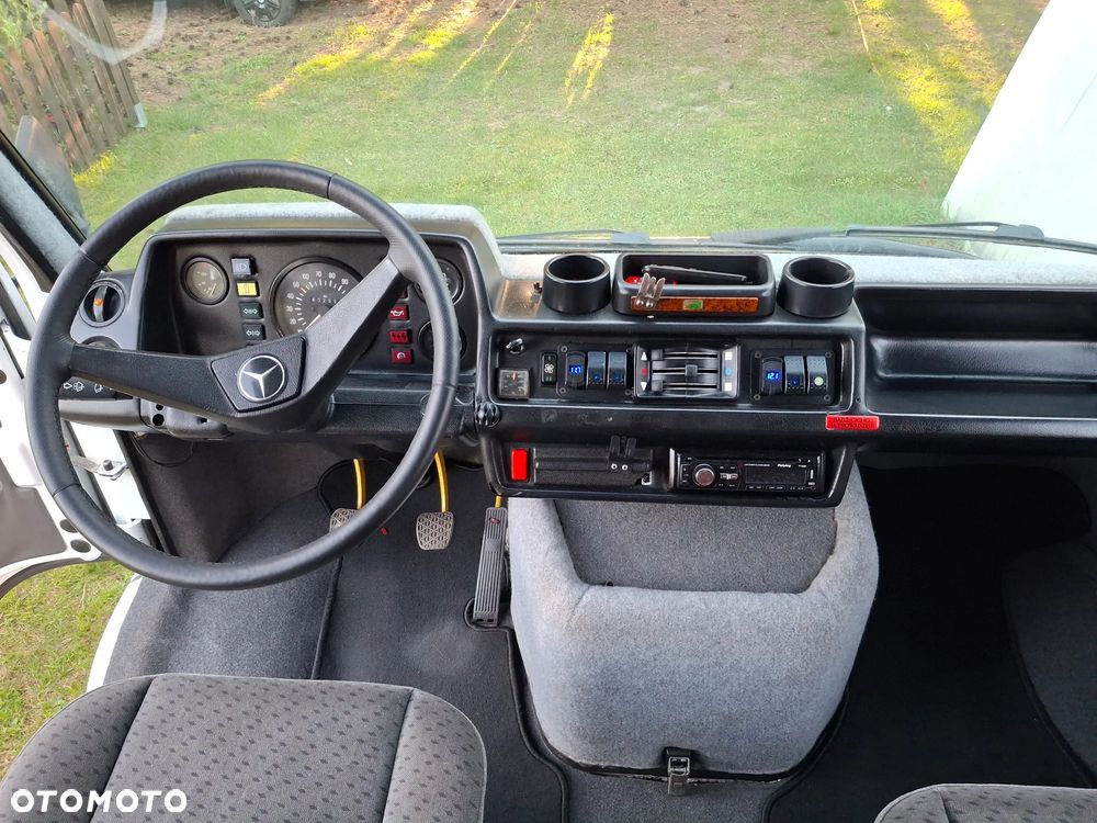Mercedes-Benz 307 kaczka kamper 4x4 - 10