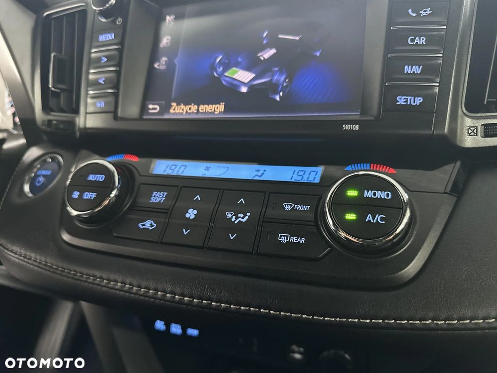 Toyota RAV4 Hybrid Style 4x4 - 24