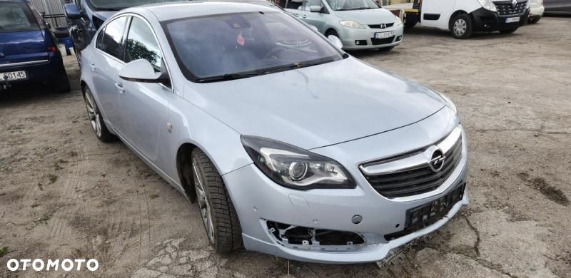 Opel Insignia 2.0 T Cosmo 4x4 - 22