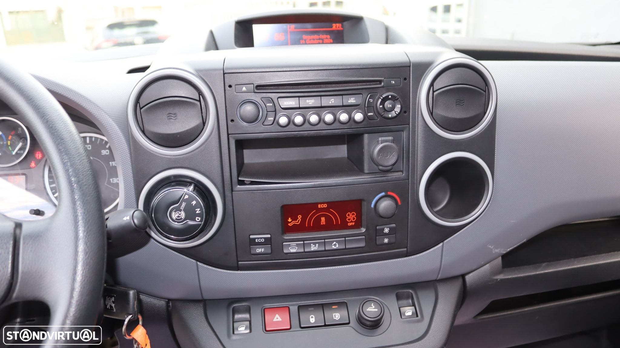 Peugeot e-Partner 50 kWh Premium Longa - 22