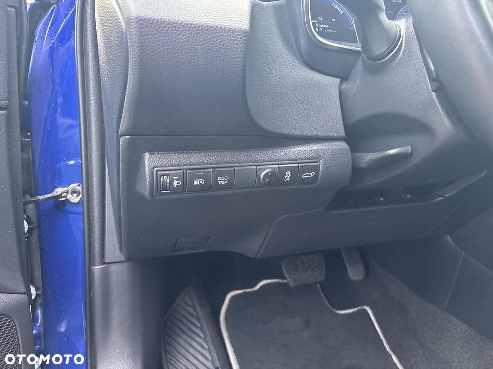 Toyota Corolla 2.0 Hybrid Style - 17