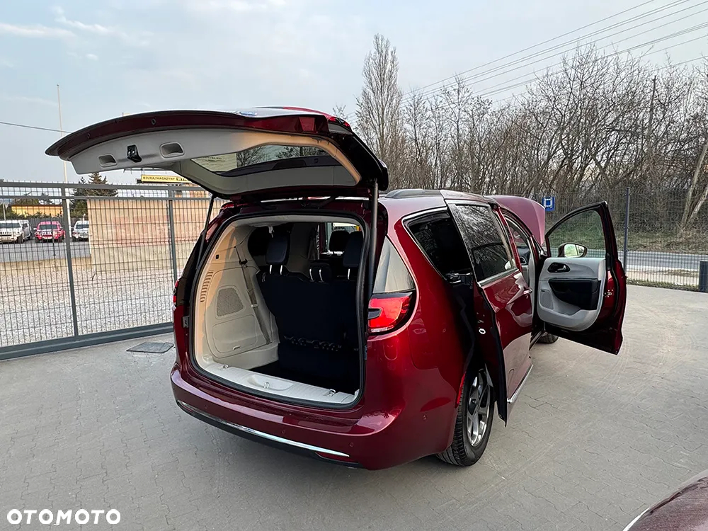 Chrysler Pacifica - 13