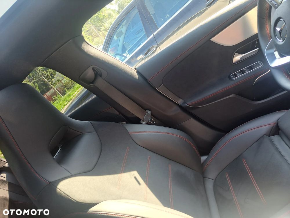 Mercedes-Benz CLA - 15
