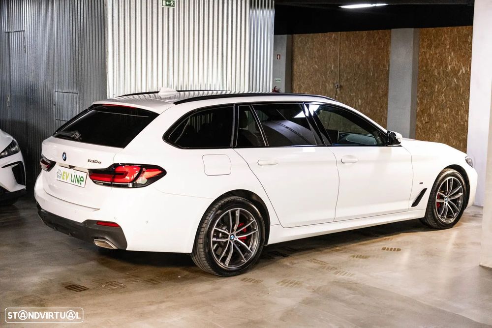 BMW 530 e Pack Desportivo M - 9