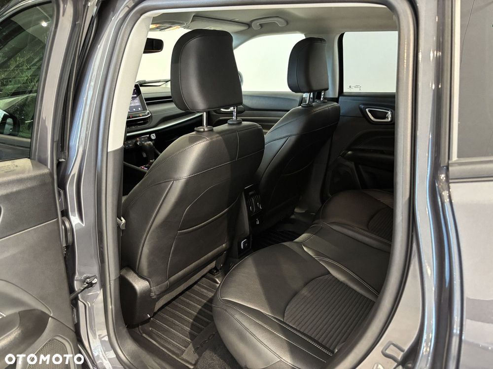 Jeep Compass - 28