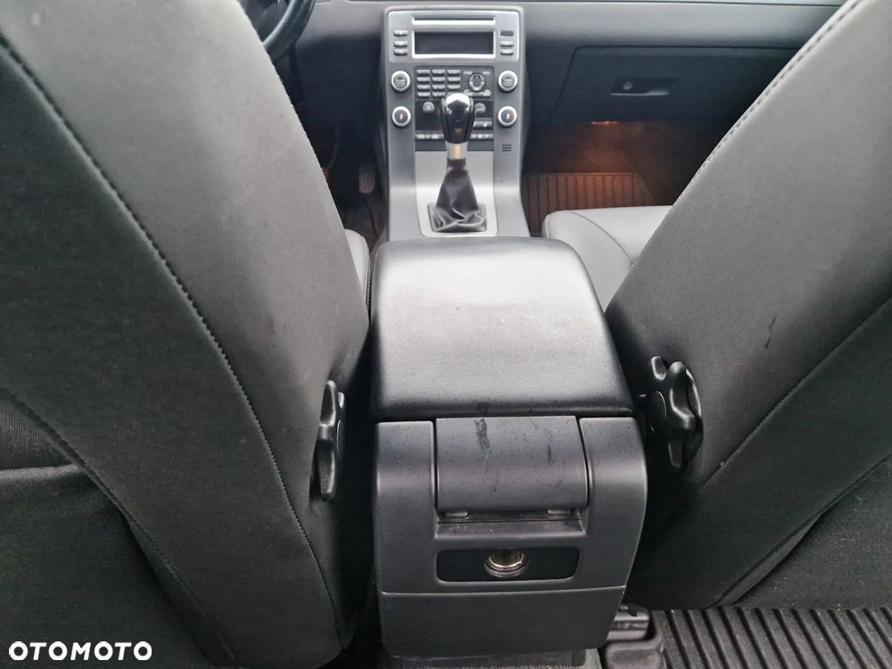 Volvo V70 1.6D DRIVe Momentum - 9